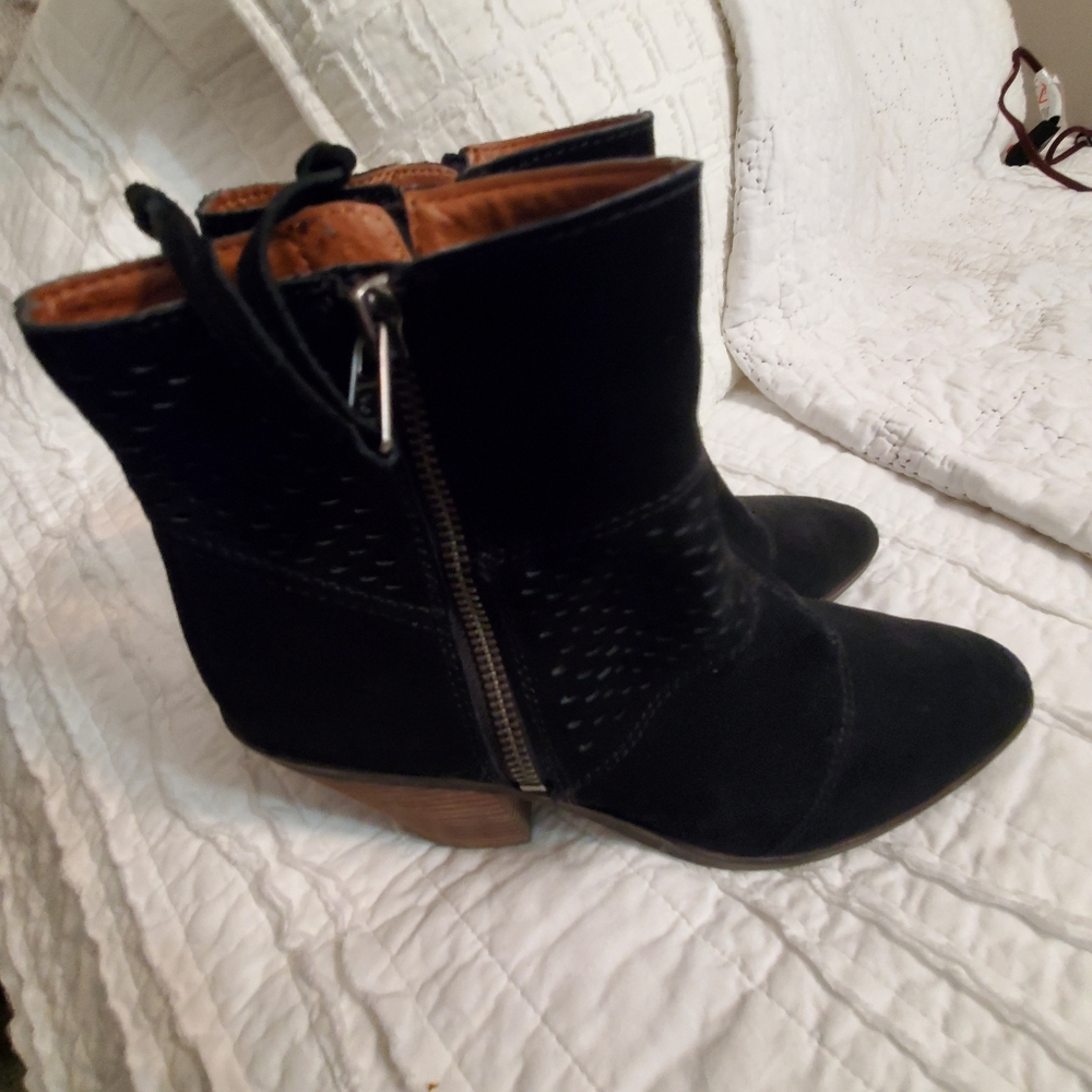 Lucky Brand Suede Booties